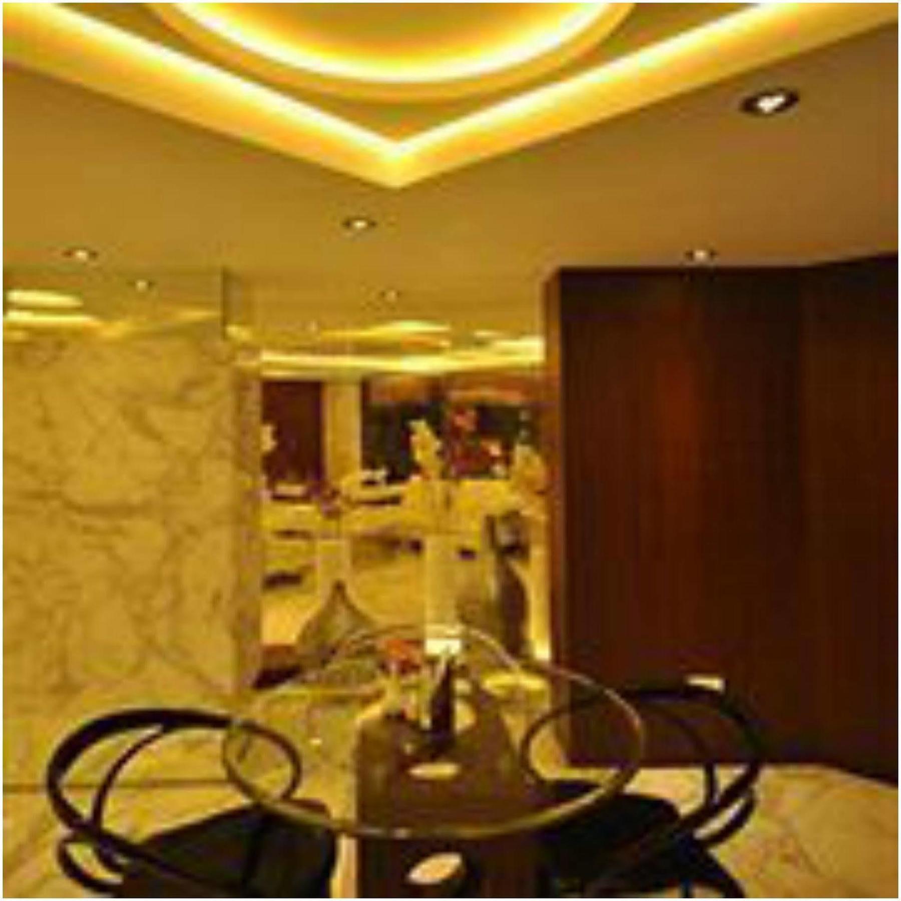 Kempton Hotel Calcutá Exterior foto